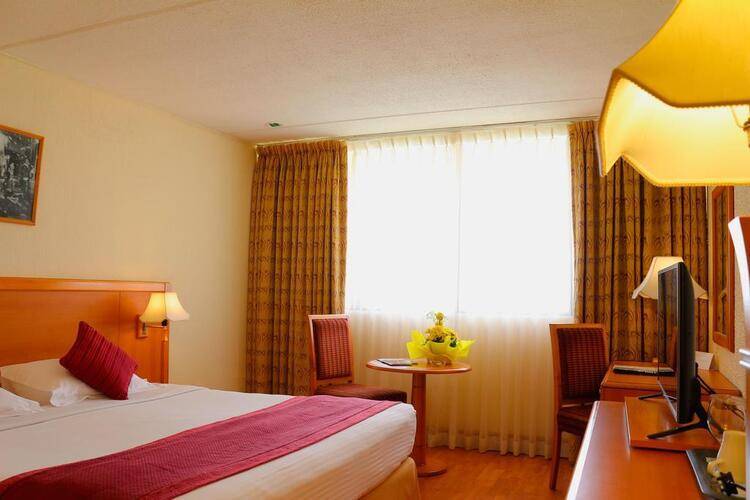 Lou'Lou A Beach Resort