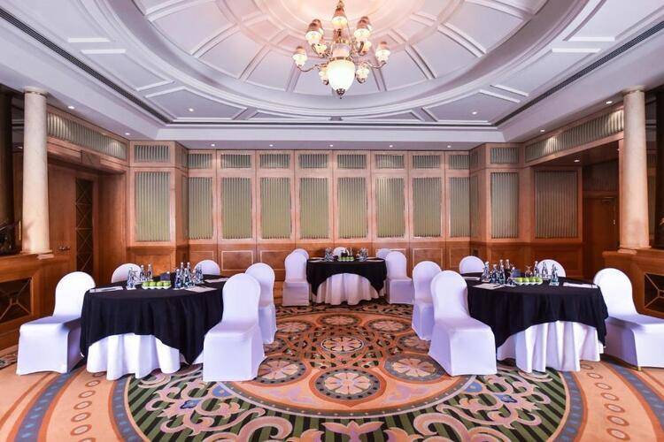 Al Ain Rotana Hotel