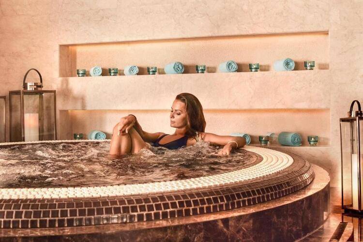 Al Ain Rotana Hotel