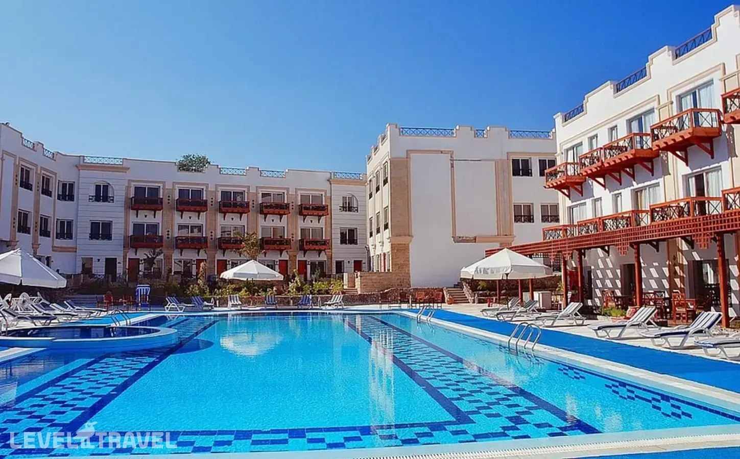 Falcon Naama Star