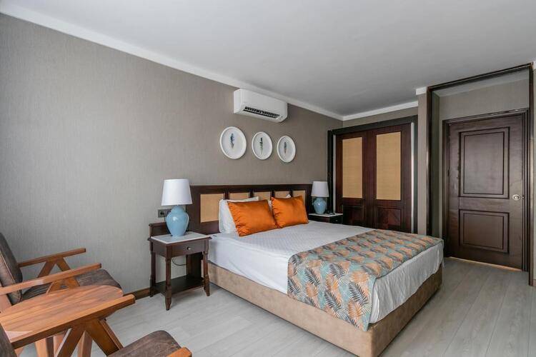Lara Park Hotel