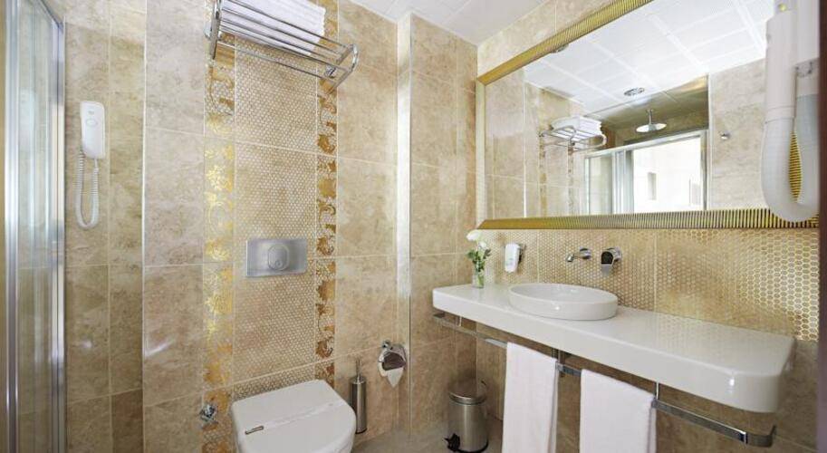 Emre Hotel