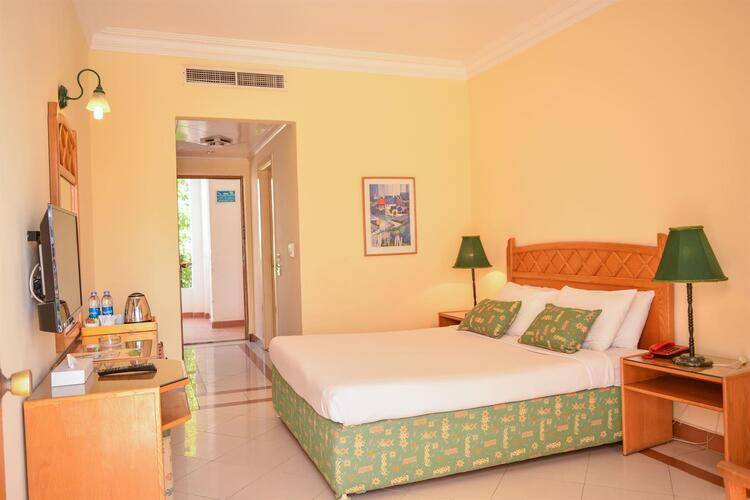 Dive Inn Resort