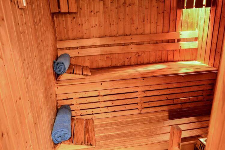 Dive Inn Resort