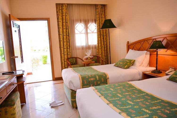 Dive Inn Resort