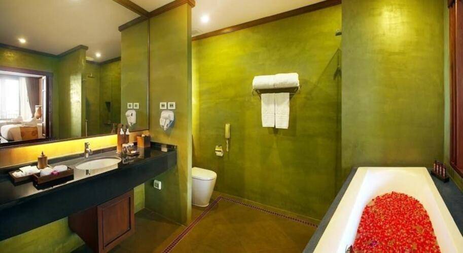 Nora Buri Resort & Spa