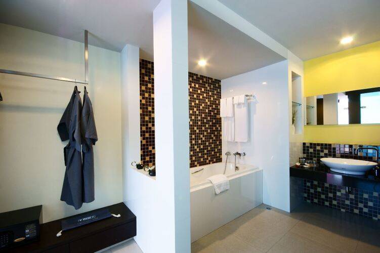 Tsix 5 Hotel