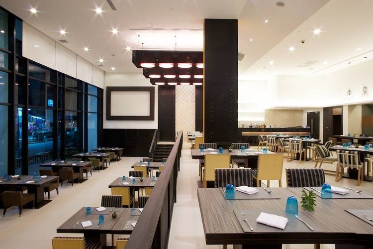 Tsix 5 Hotel