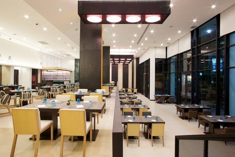 Tsix 5 Hotel