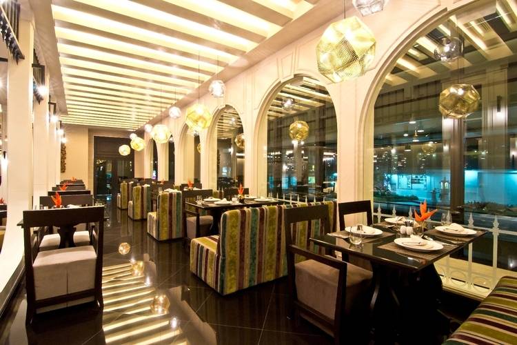 Tsix 5 Hotel