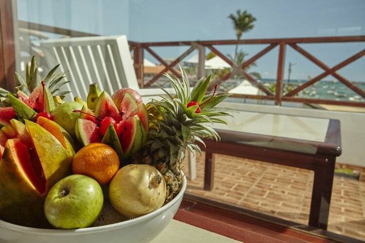 Coral Sands Hotel