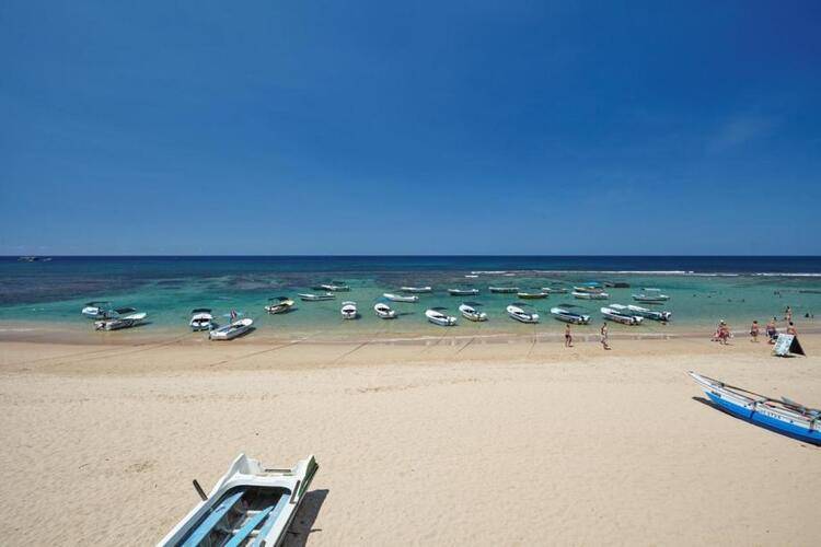 Coral Sands Hotel