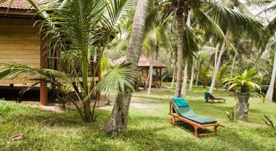 Palm Paradise Cabanas