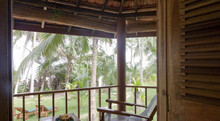 Palm Paradise Cabanas
