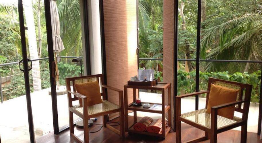 Palm Paradise Cabanas
