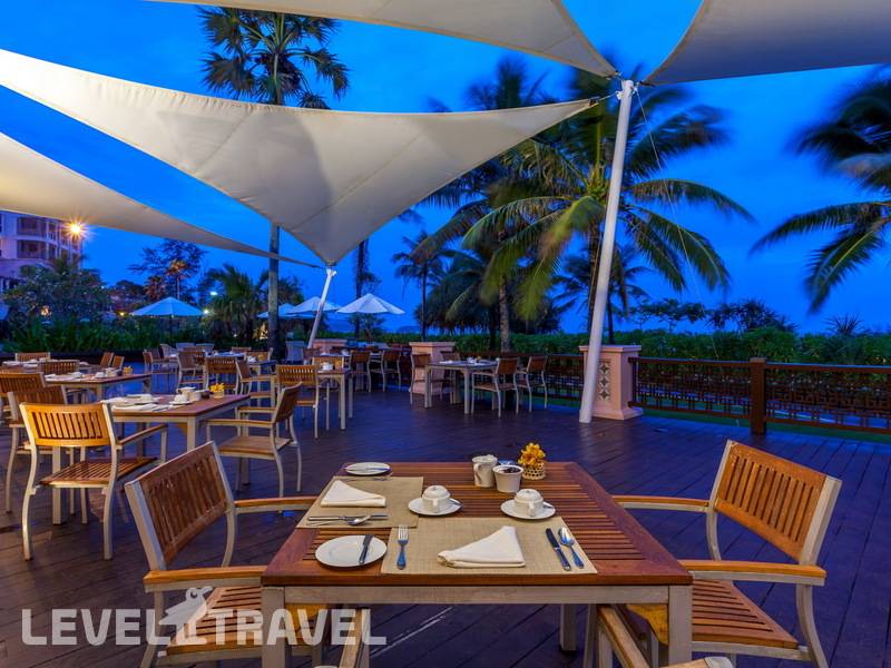 Фотография Centara Grand Beach Resort Phuket