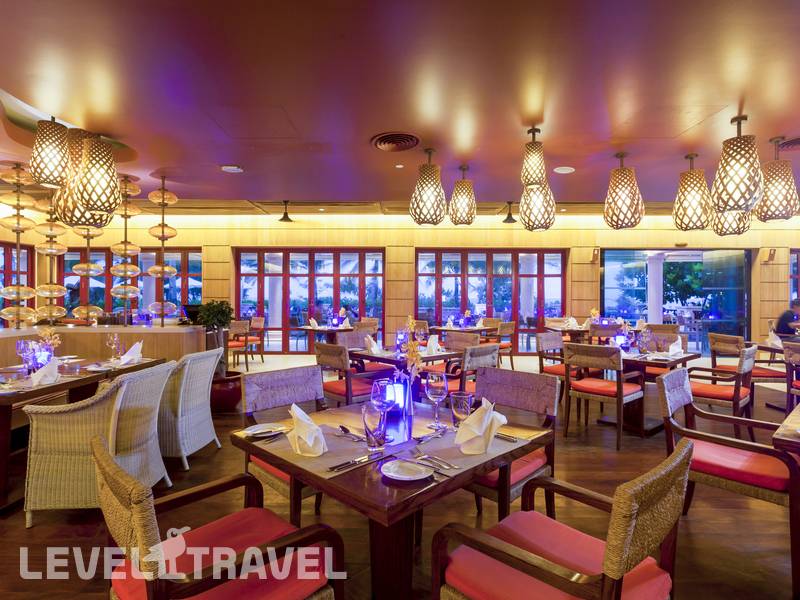 Фотография Centara Grand Beach Resort Phuket