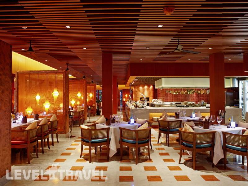 Фотография Centara Grand Beach Resort Phuket