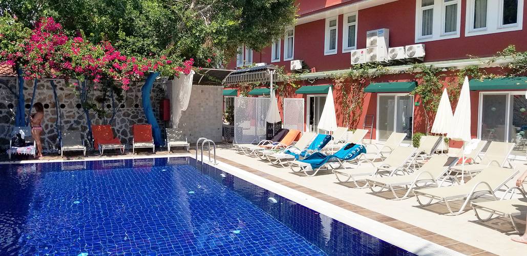 Tonoz Beach Hotel