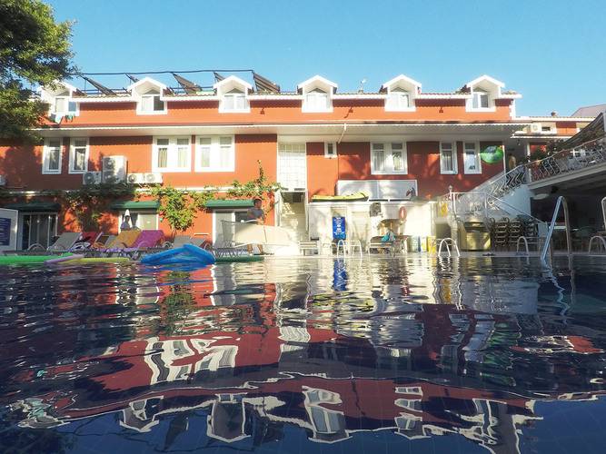 Tonoz Beach Hotel
