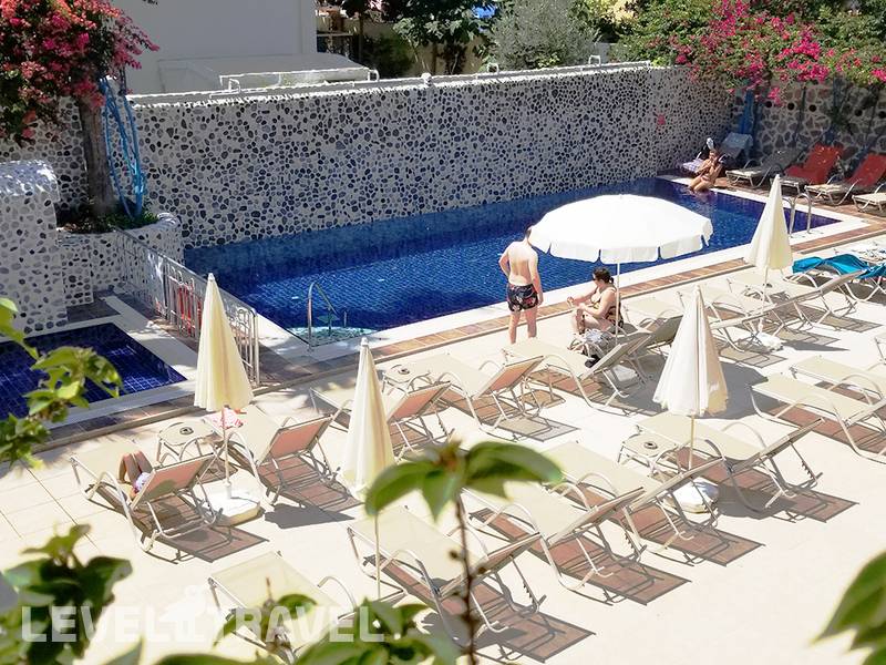 Фотография Tonoz Beach Hotel