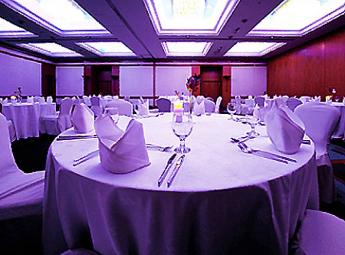 Pullman Dubai City Center Hotel