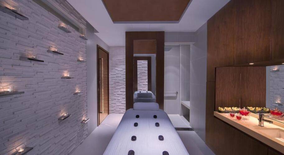 Pullman Dubai City Center Hotel