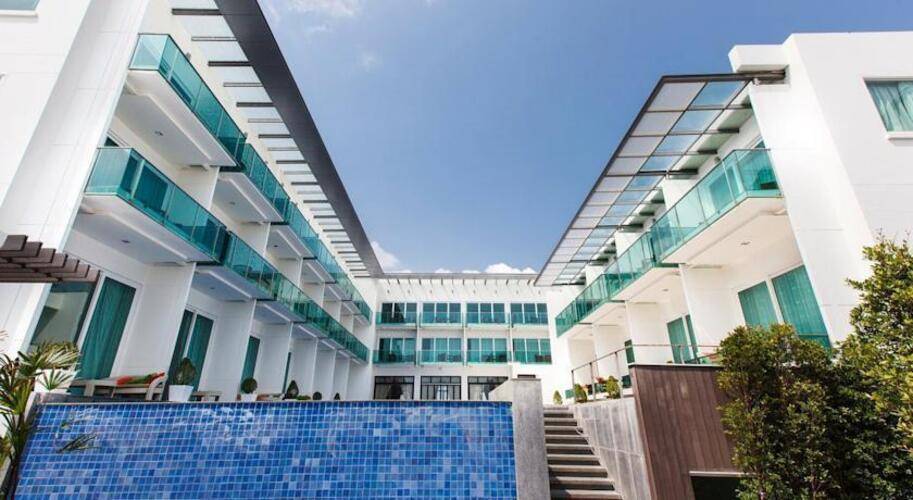 Kc Beach Resort & Pool Villas