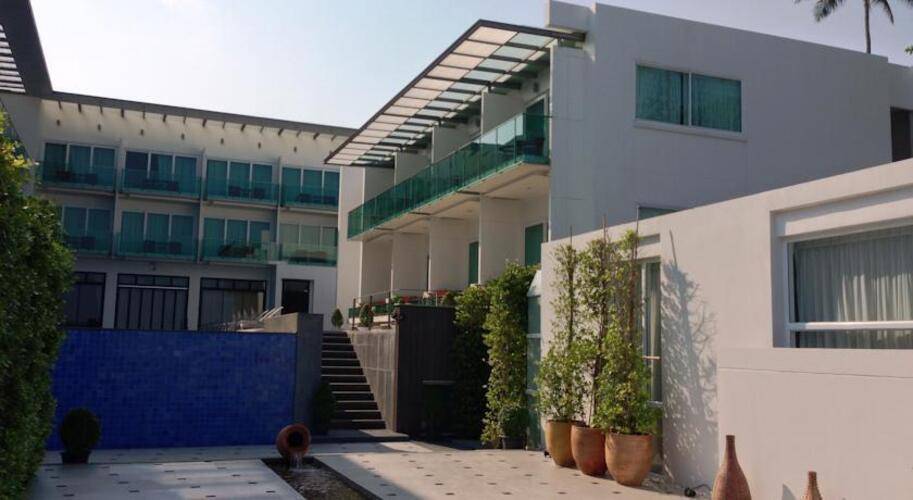 Kc Beach Resort & Pool Villas