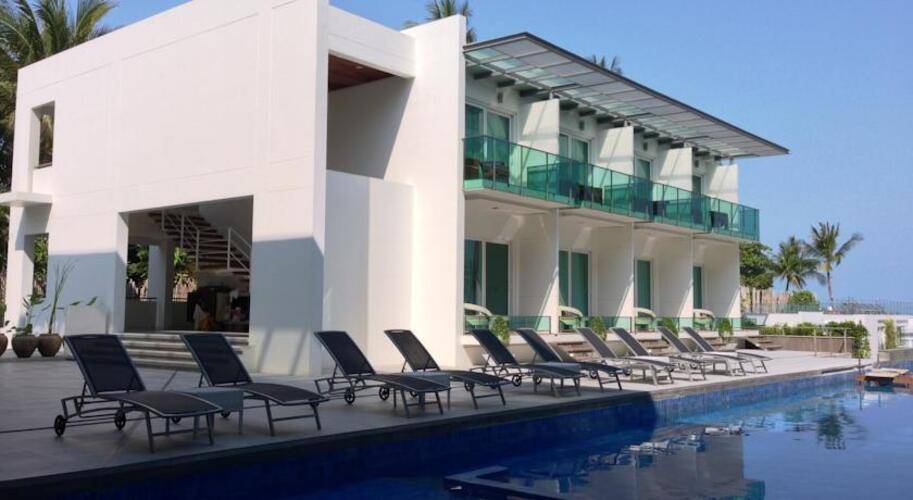 Kc Beach Resort & Pool Villas