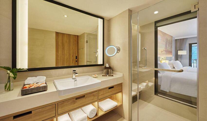 Holiday Inn Resort Krabi Ao Nang Beach (Ex. Dusit D2 Aonang)