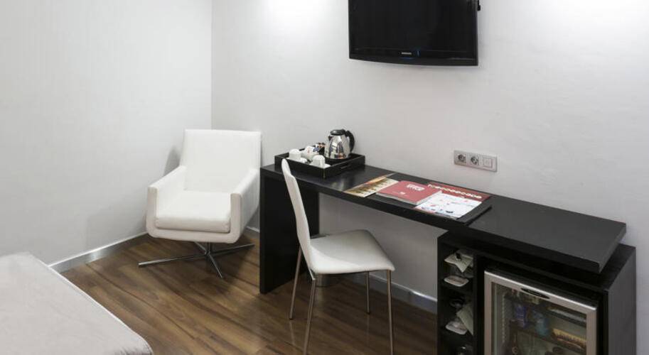 Catalonia Catedral Hotel — фото 29