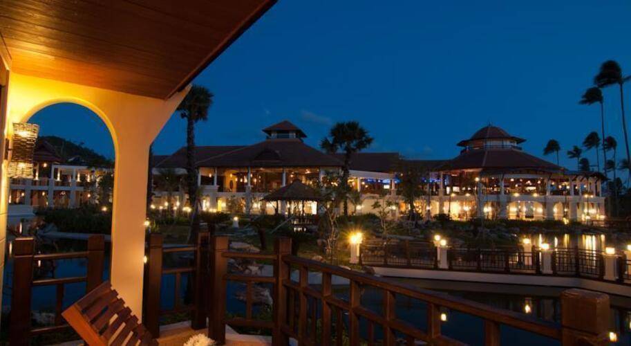 Rawi Warin Resort & Spa