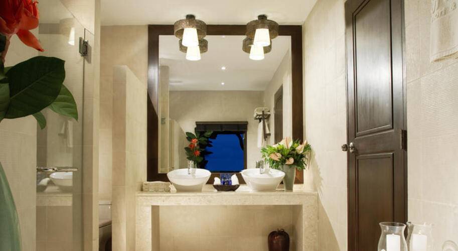 Rawi Warin Resort & Spa