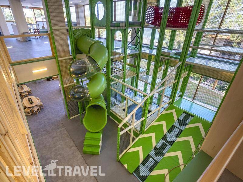 Фотография Utopia World Hotel