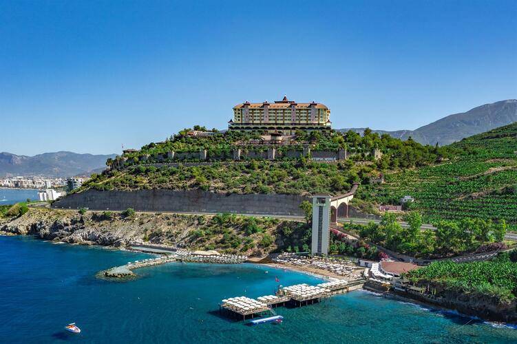 Utopia World Hotel