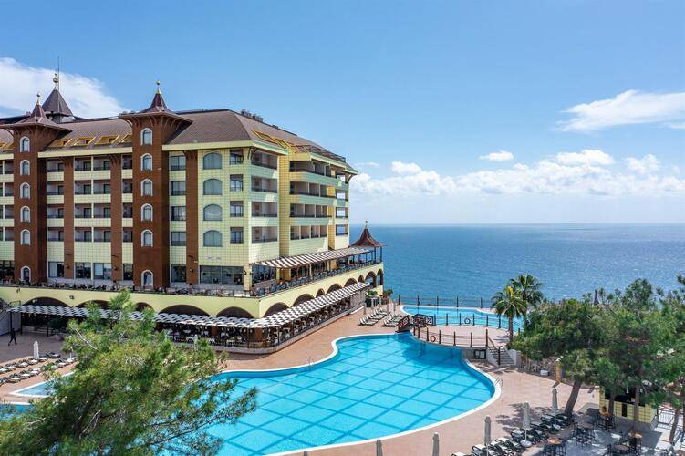 Utopia World Hotel