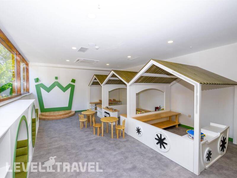 Фотография Utopia World Hotel