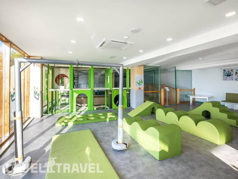 Фотография Utopia World Hotel