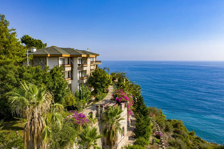 Utopia World Hotel