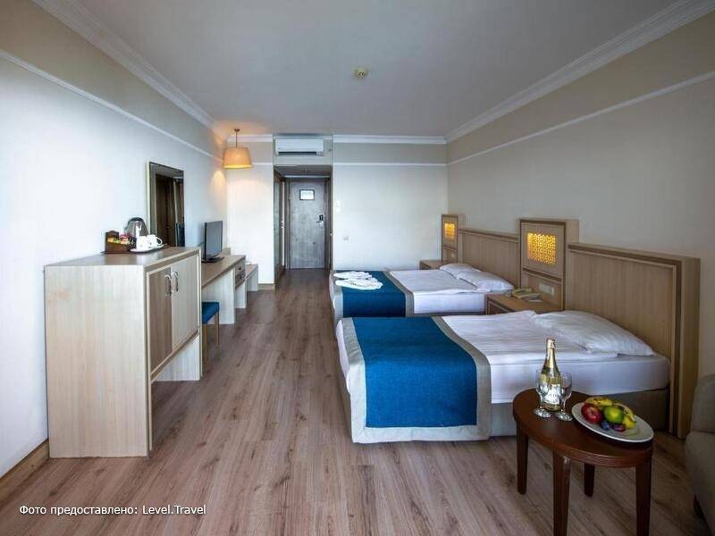 Фотография Utopia World Hotel