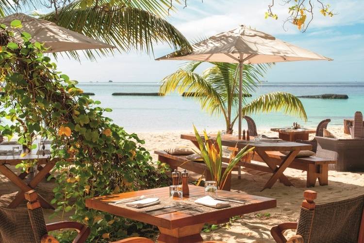 Constance Moofushi Resort