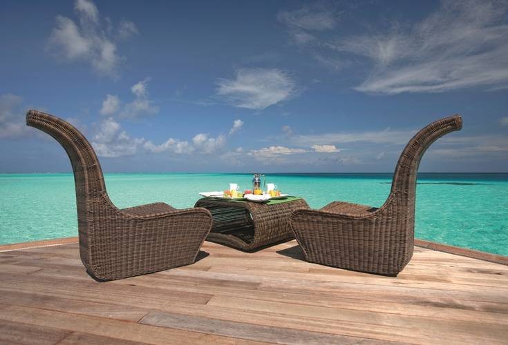 Constance Moofushi Resort
