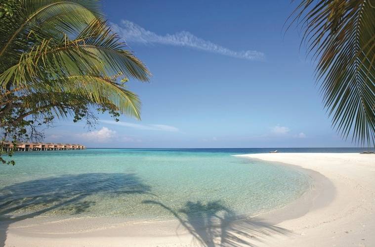 Constance Moofushi Resort