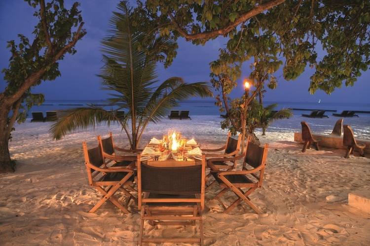 Constance Moofushi Resort