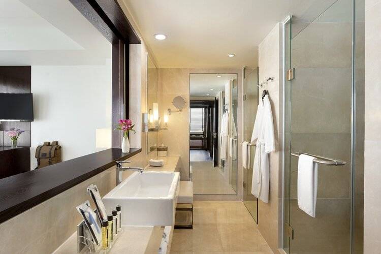 Jen Male Hotel (Ex. Traders)