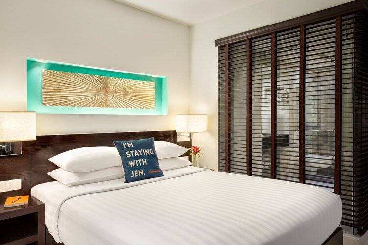 Jen Male Hotel (Ex. Traders)