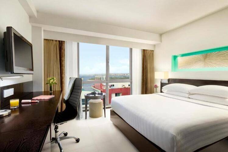 Jen Male Hotel (Ex. Traders)