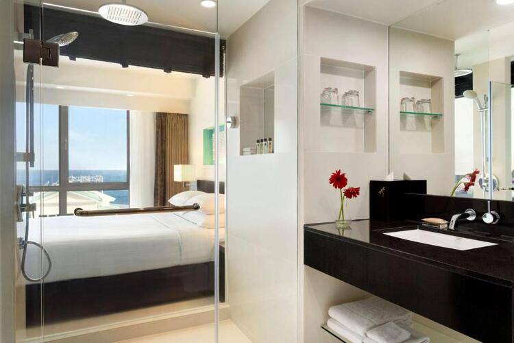 Jen Male Hotel (Ex. Traders)