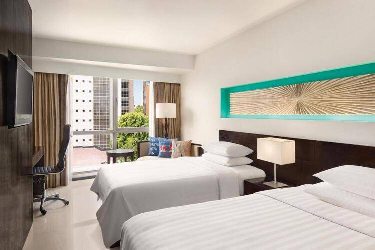 Jen Male Hotel (Ex. Traders)